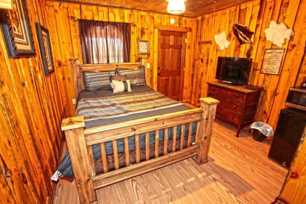 Diamonds Old West Hotel Мърфрисборо Екстериор снимка