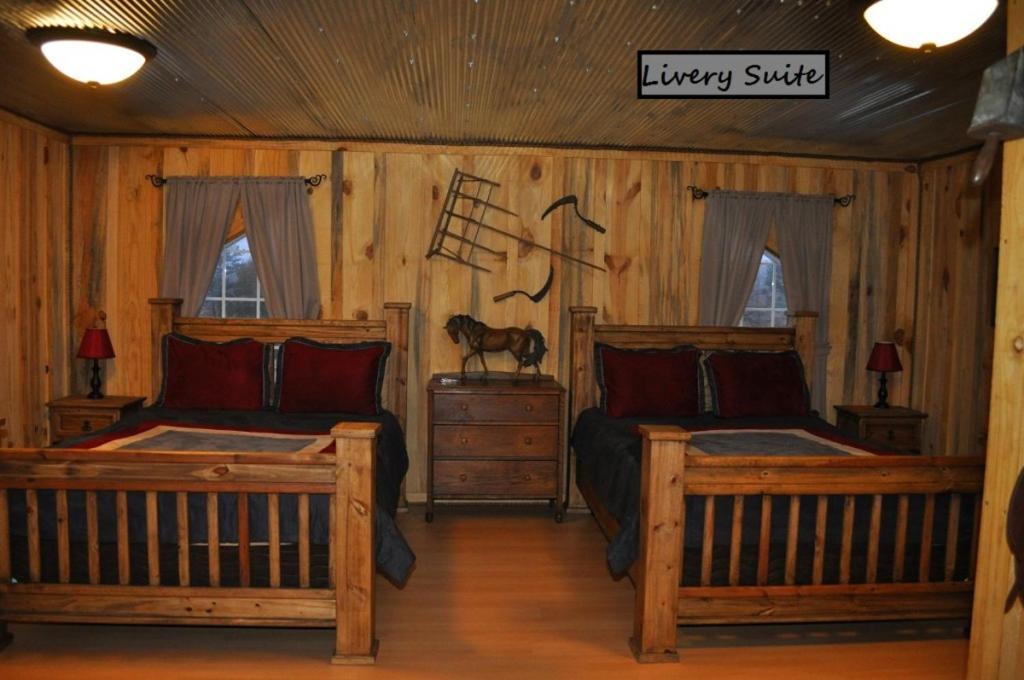 Diamonds Old West Hotel Мърфрисборо Екстериор снимка